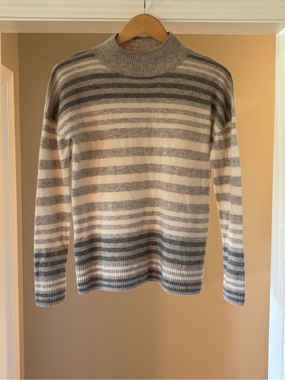 Max Studio 100% Cashmere Striped Mock Neck Sweater in Gray and Cream